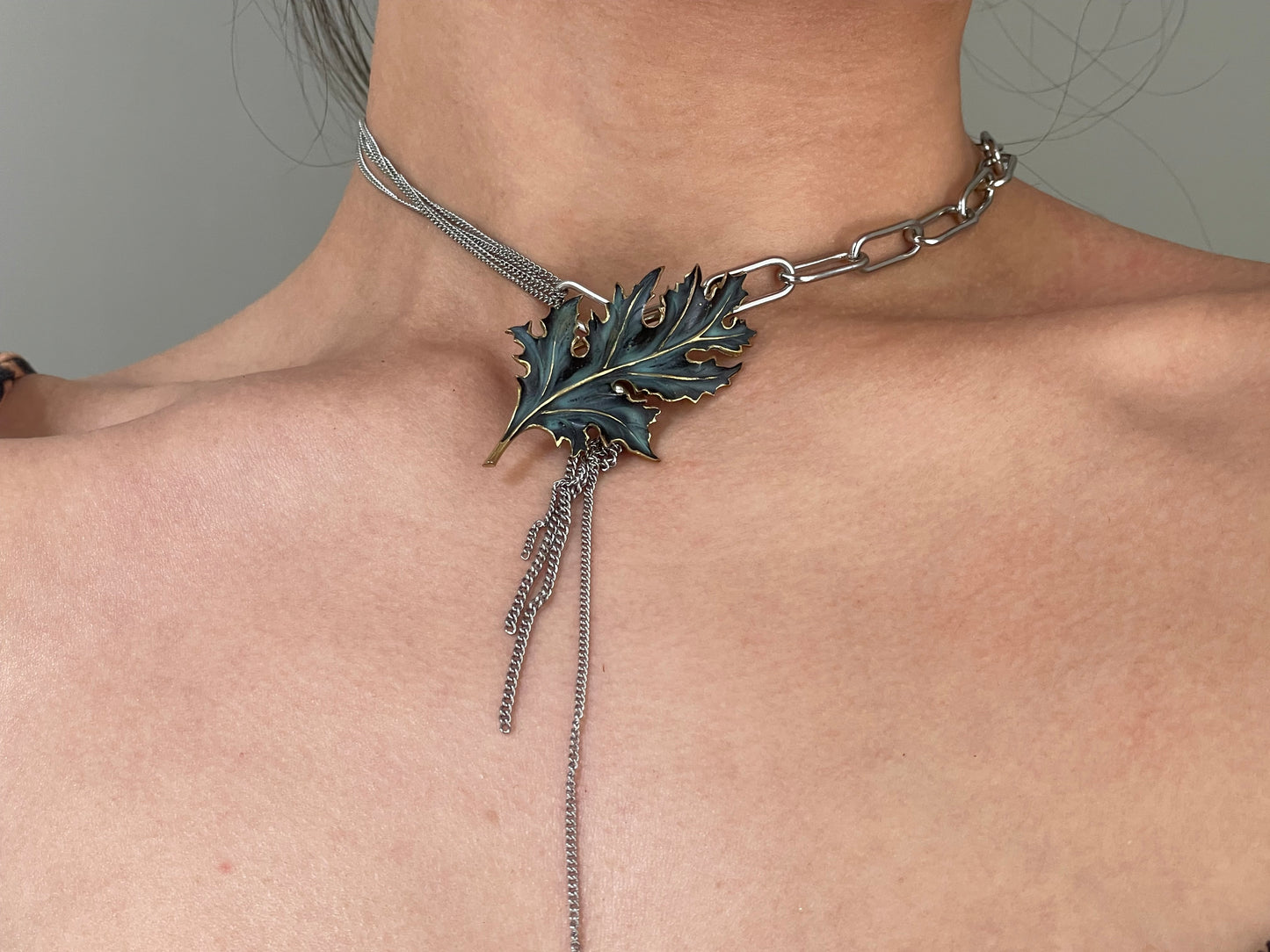 HOJA necklace