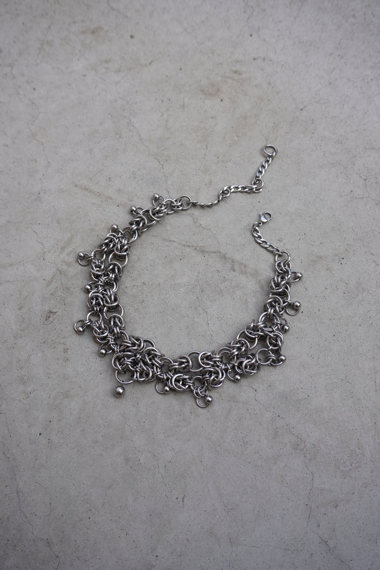 the chainmail necklace