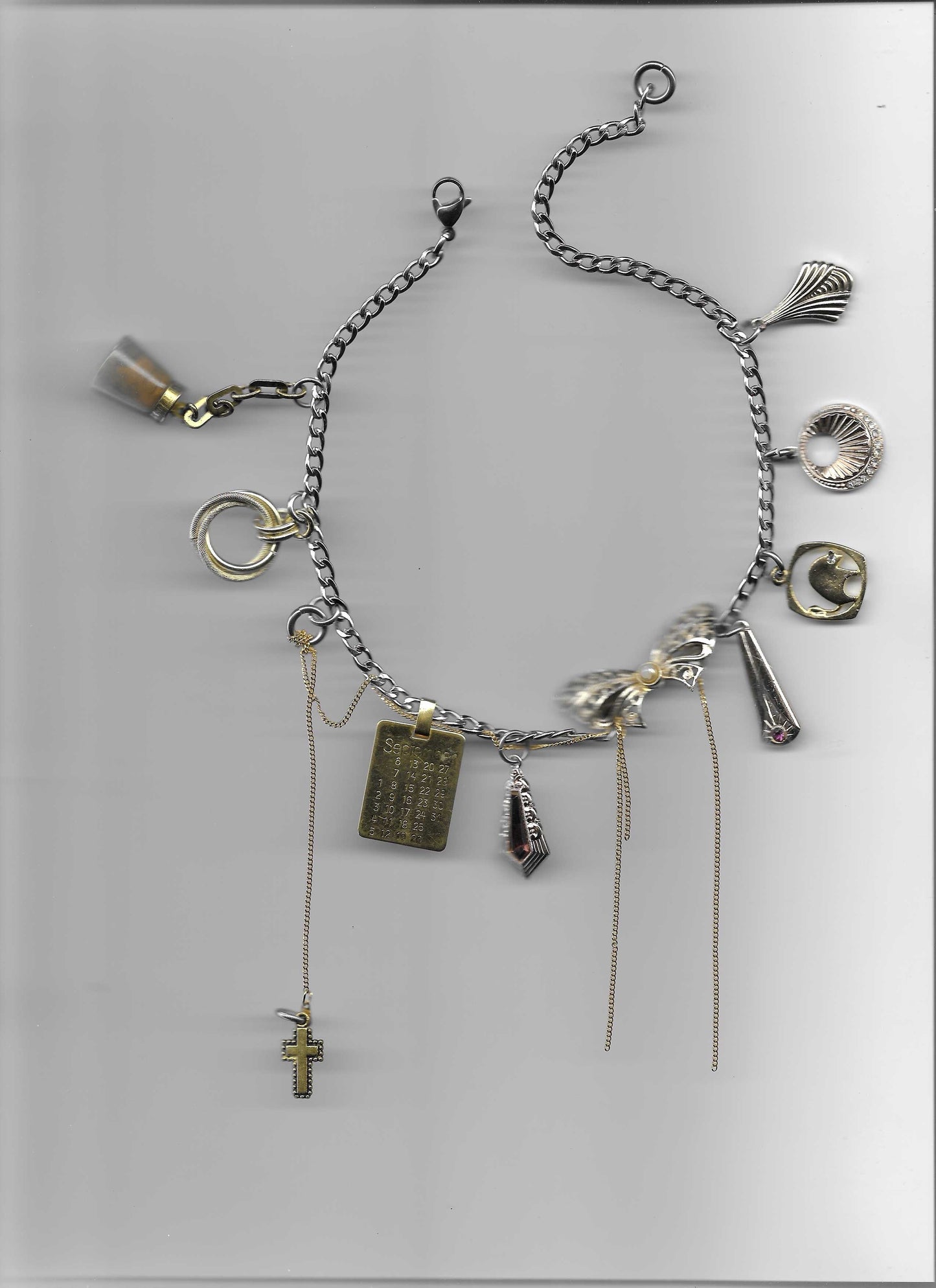 GOLDEN RIBBON charms necklace