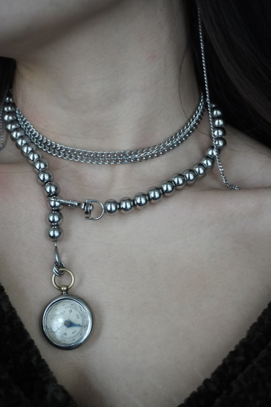 LÍNEA necklace