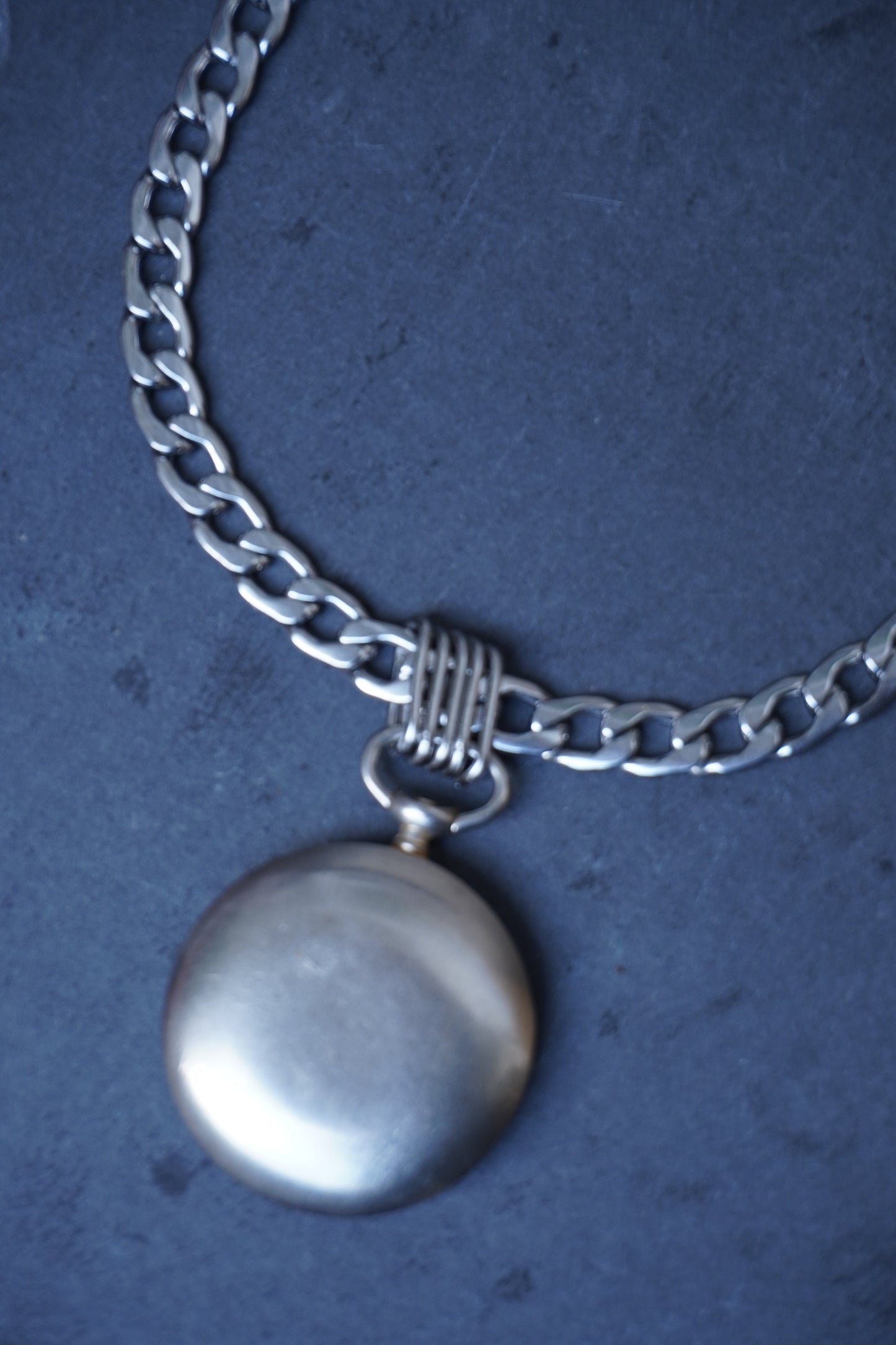 LA HORA chain V