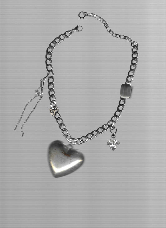 AMOR necklace