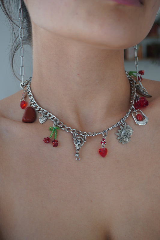ROJO pendant necklace