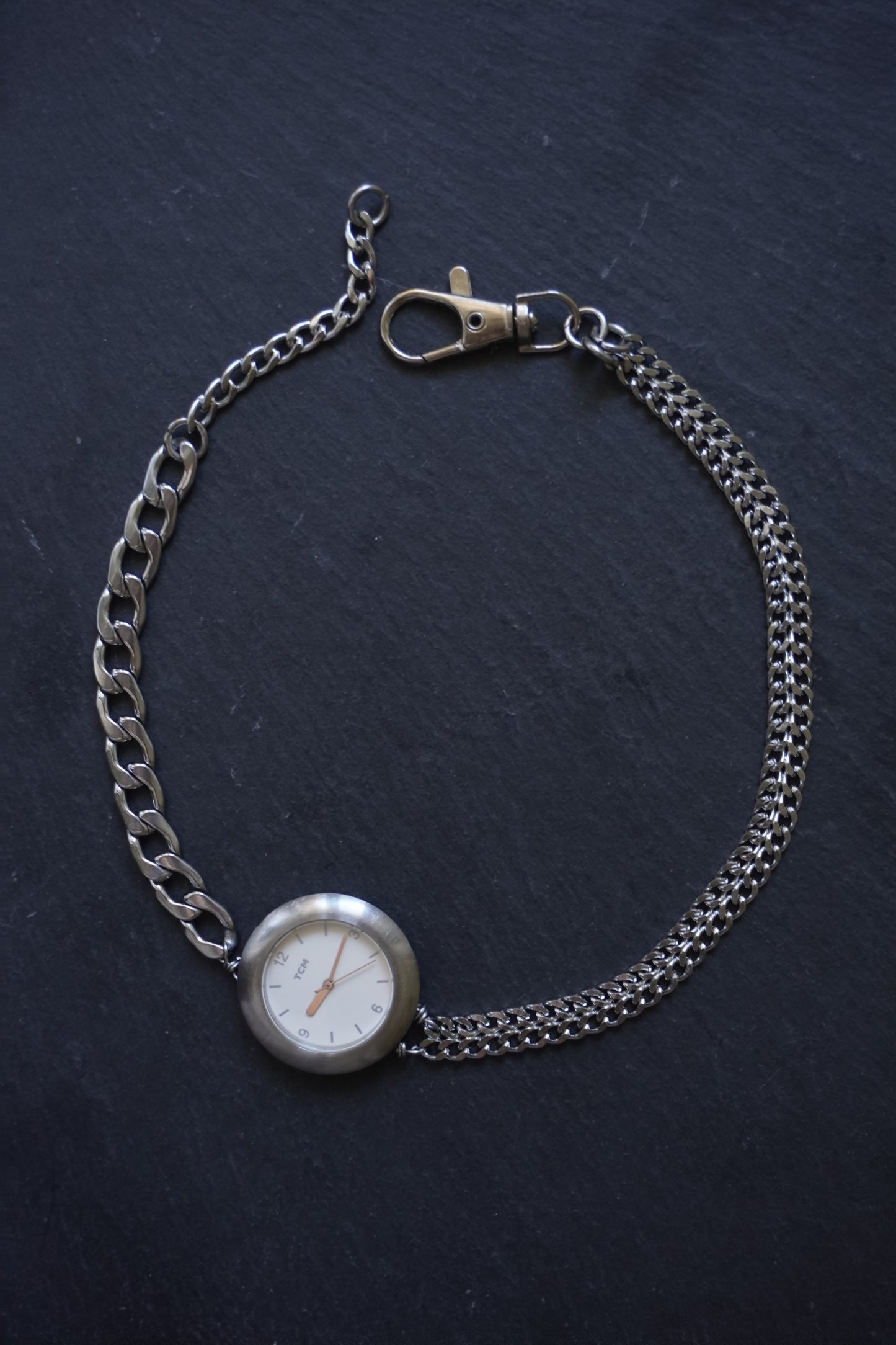 LA HORA chain II