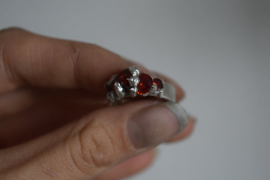 red thorns ring II