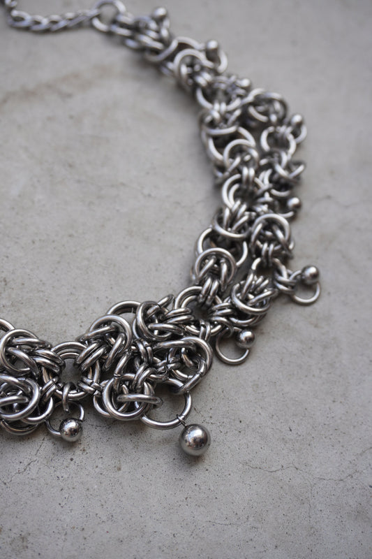 the chainmail necklace