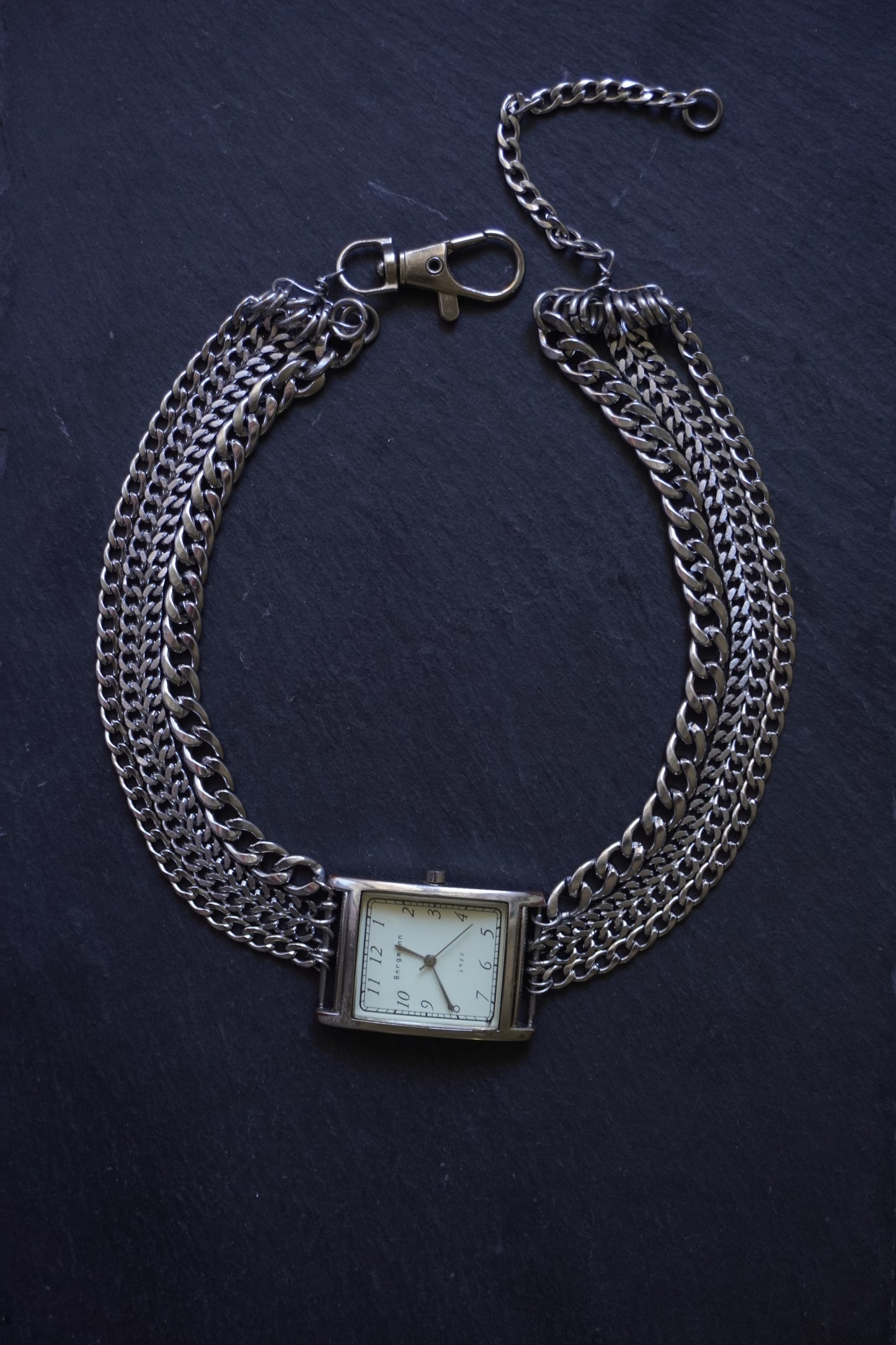 LA HORA necklace VII