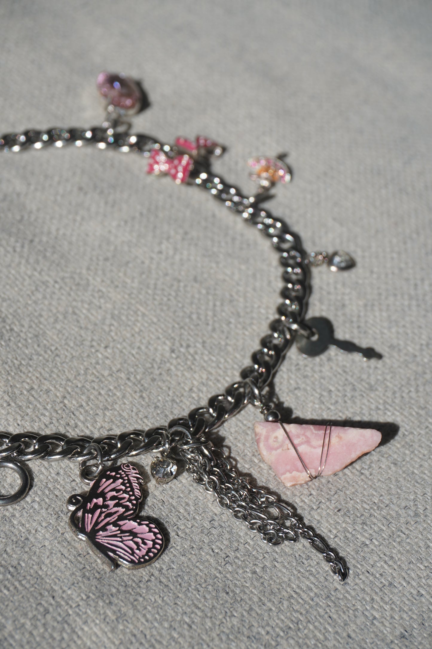 ROSADO pendant necklace