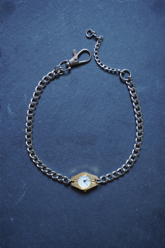 LA HORA chain IV