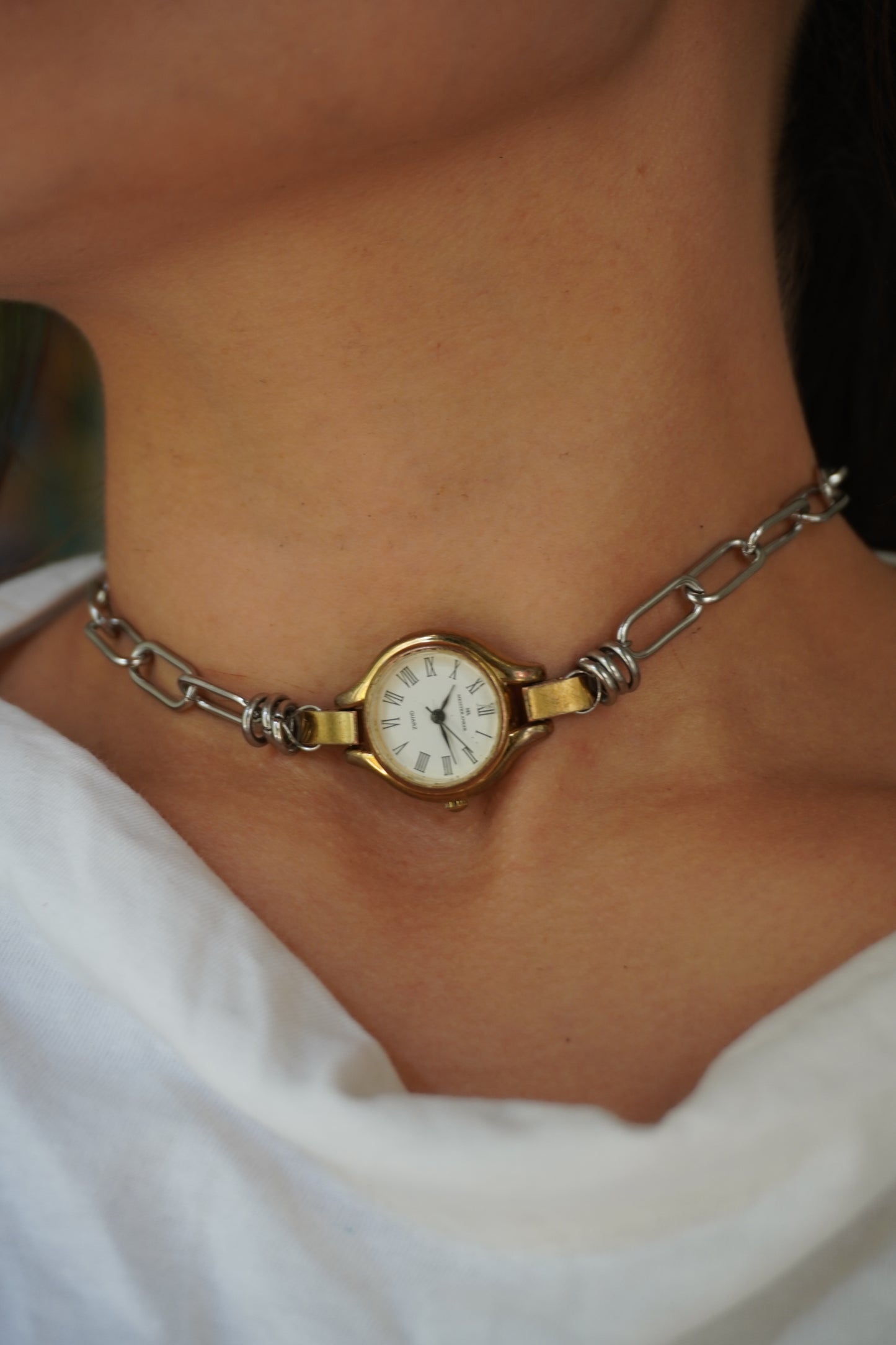 LA HORA chain III
