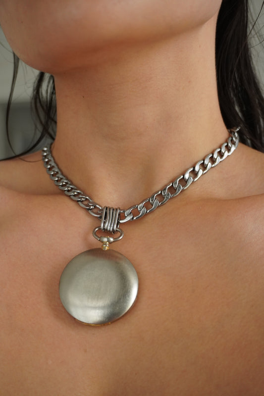 LA HORA chain V