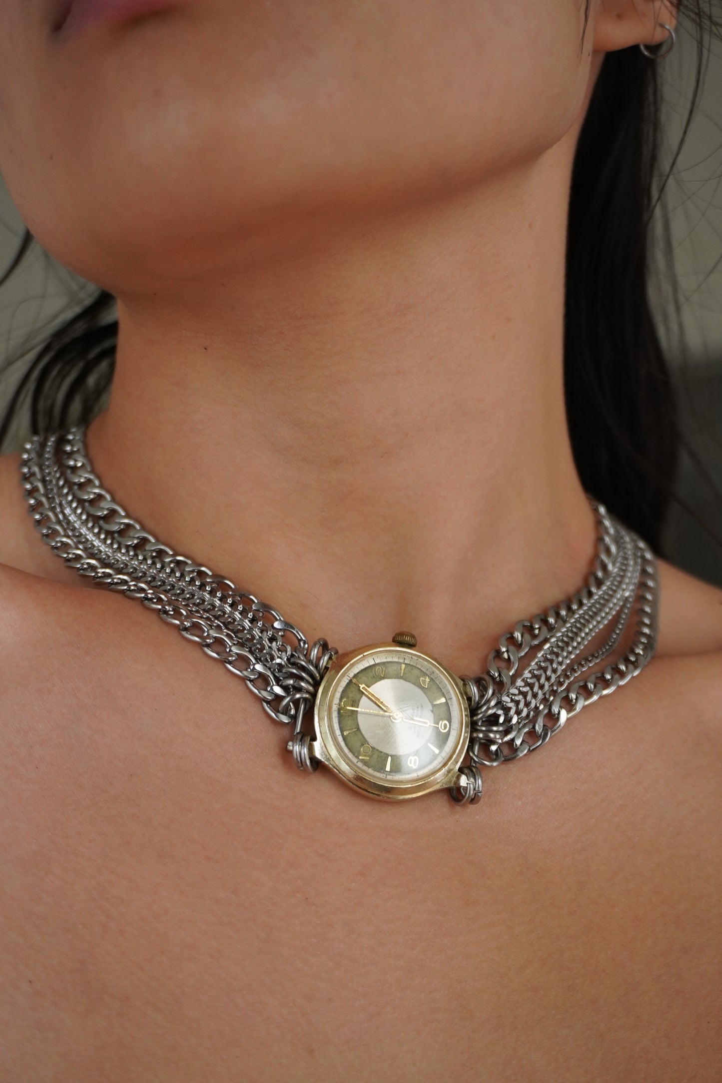 LA HORA chain VIII
