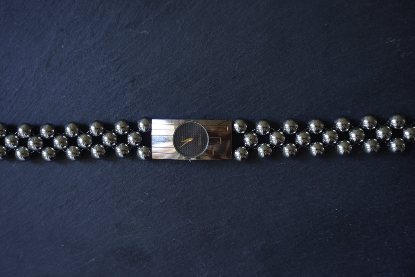 LA HORA beaded necklace