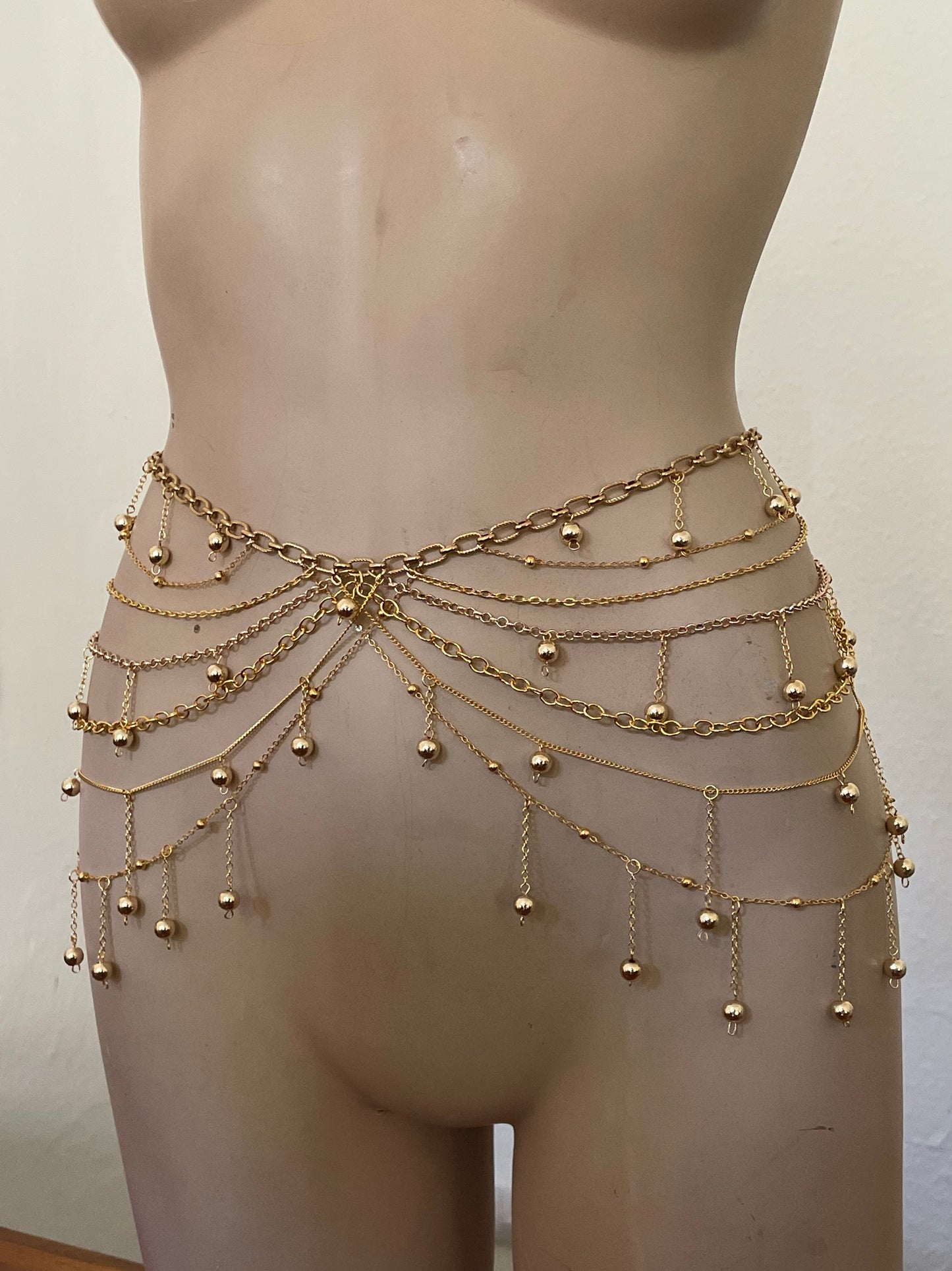 the AYLIVA belt