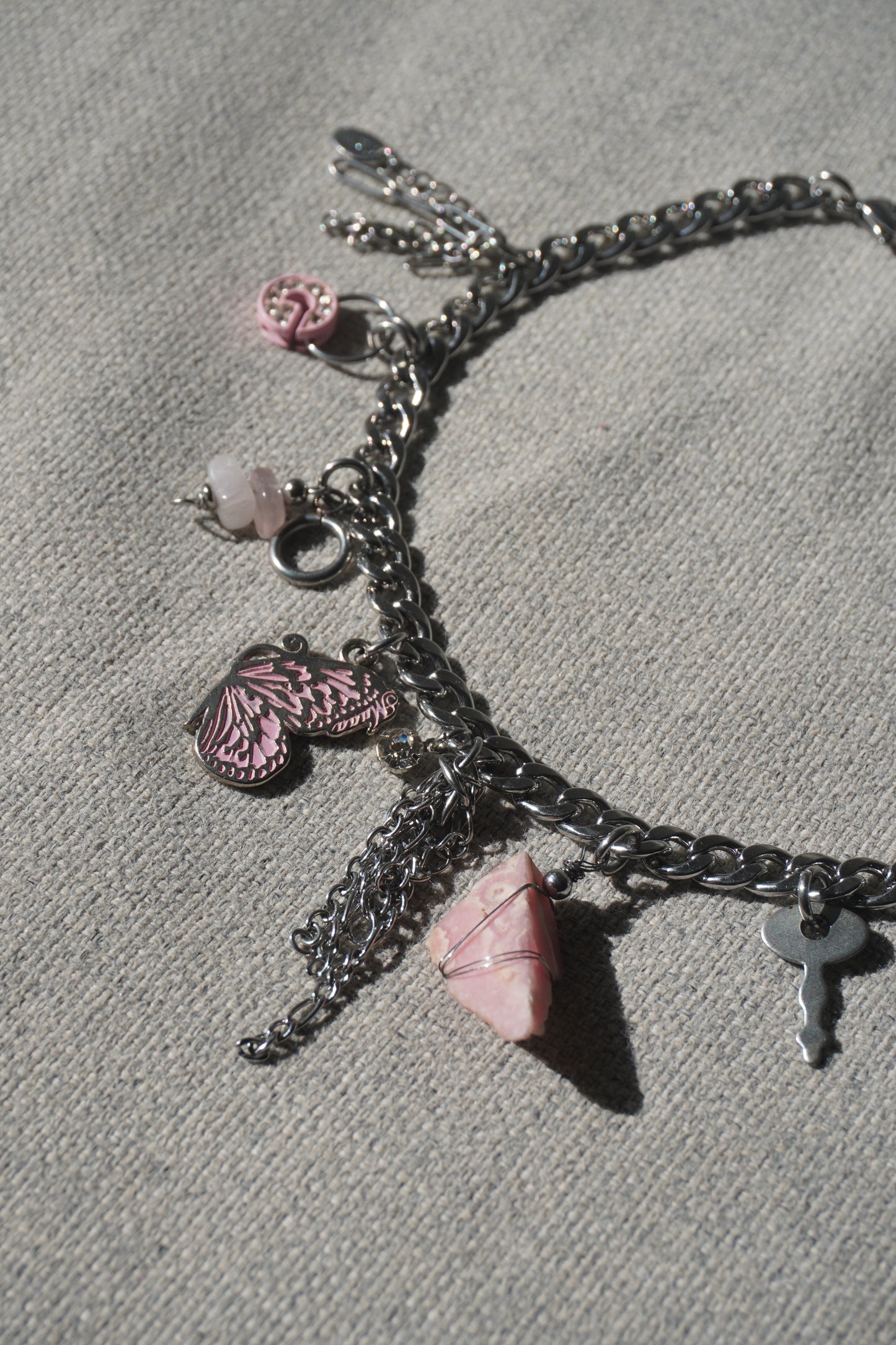 ROSADO pendant necklace